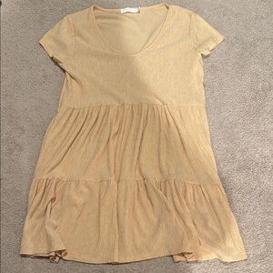 Lush yellow dress